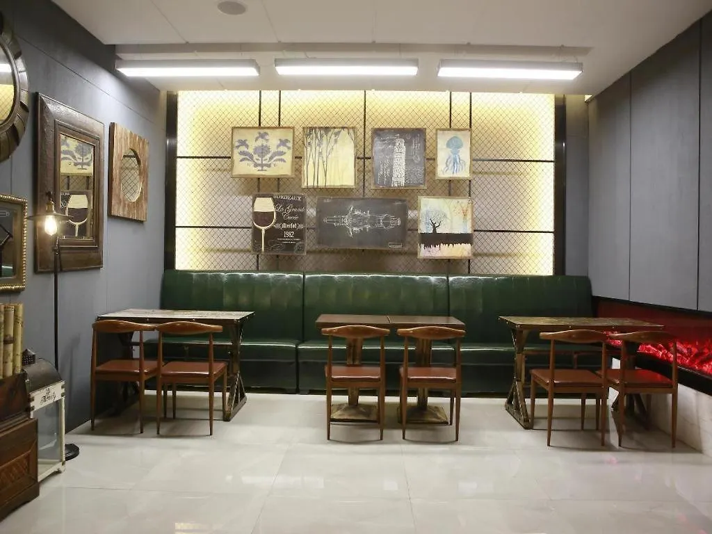 James Joyce Coffetel Zhengzhou Aquarium Chenyan Flower China