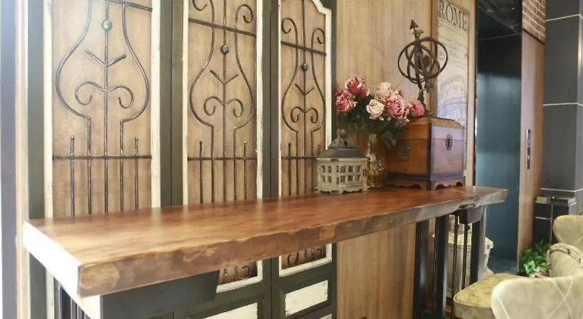 James Joyce Coffetel Zhengzhou Aquarium Chenyan Flower China