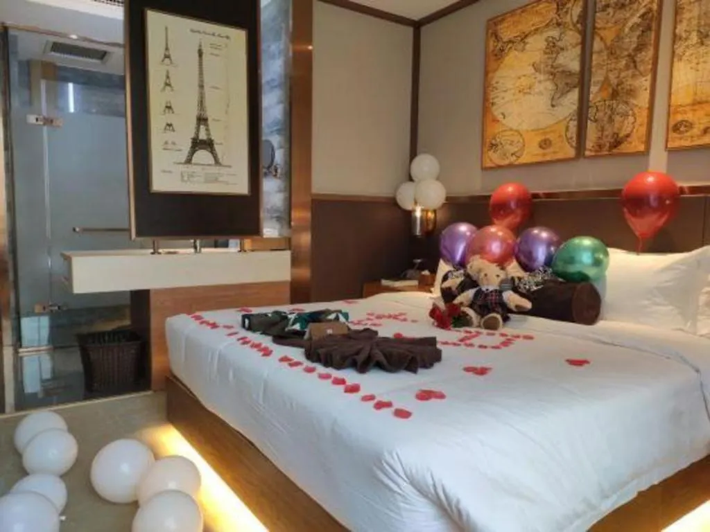 James Joyce Coffetel Zhengzhou Aquarium Chenyan Flower China